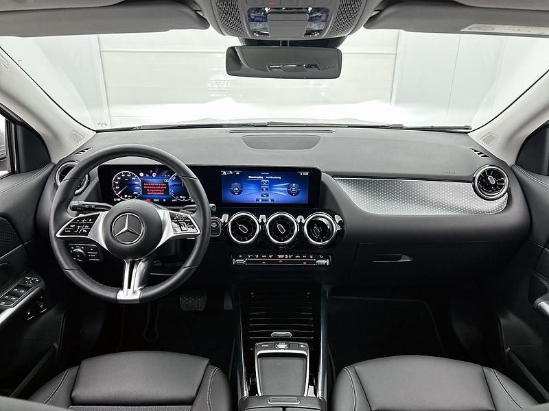 Occasion Mercedes GLA250 Business 218 PK (160 kW) 2023 Grijs SUV