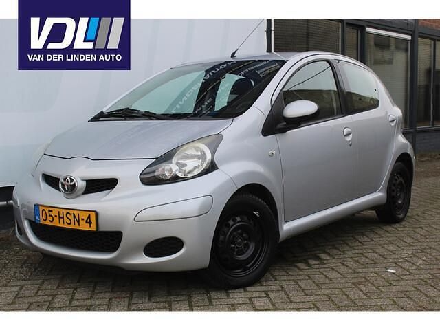Grijs Gebruikt 2009 Toyota Aygo Comfort Hatchback | € 5.950 (Eerlijke prijs) - Afbeelding 1/4