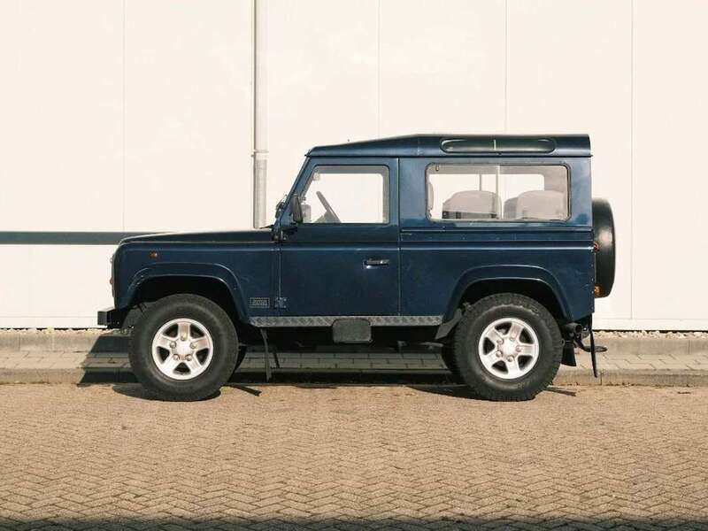 Blauw, metallic lak Gebruikt 1997 Land Rover Defender SUV | € 36.000 (Iets duurder) - Afbeelding 1/4