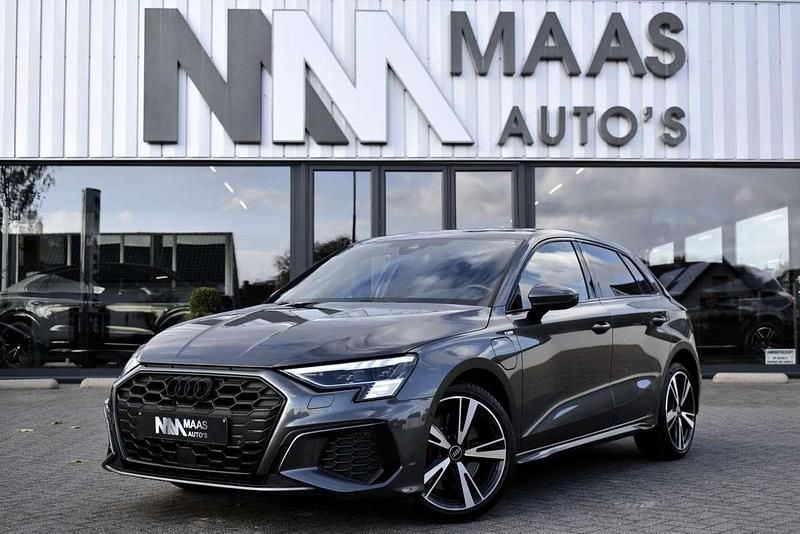 Gebruikt 2022 Audi A3 Sportback e-tron Competition Sedan | € 28.750 (Super prijs) - Afbeelding 1/4