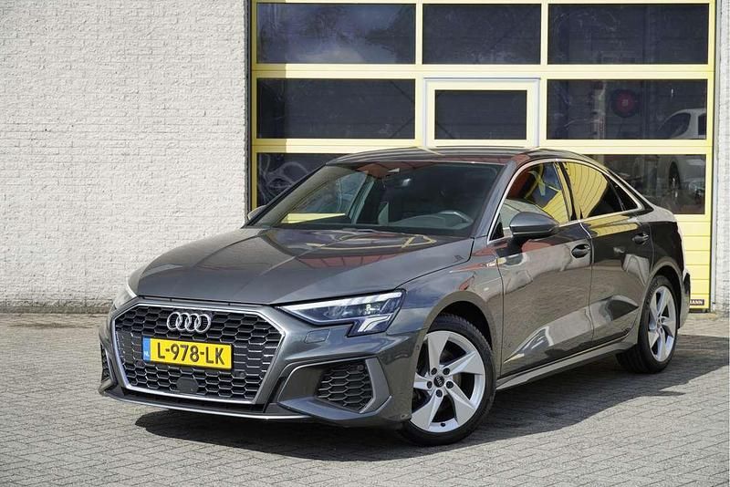 Grijs Gebruikt 2021 Audi A3 e-tron S-Line Hatchback | € 23.850 (Goede deal) - Afbeelding 1/4