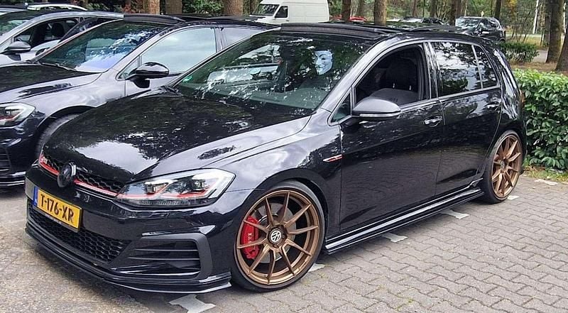 Occasion 2019 VW Golf GTI Sedan | € 26.500 (Goede deal) - Afbeelding 1/4