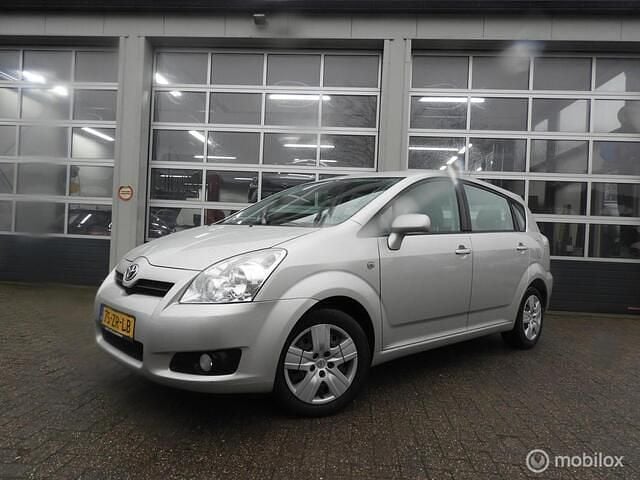 Grijs Occasion 2008 Toyota Verso MPV | € 6.950 (Eerlijke prijs) - Afbeelding 1/4
