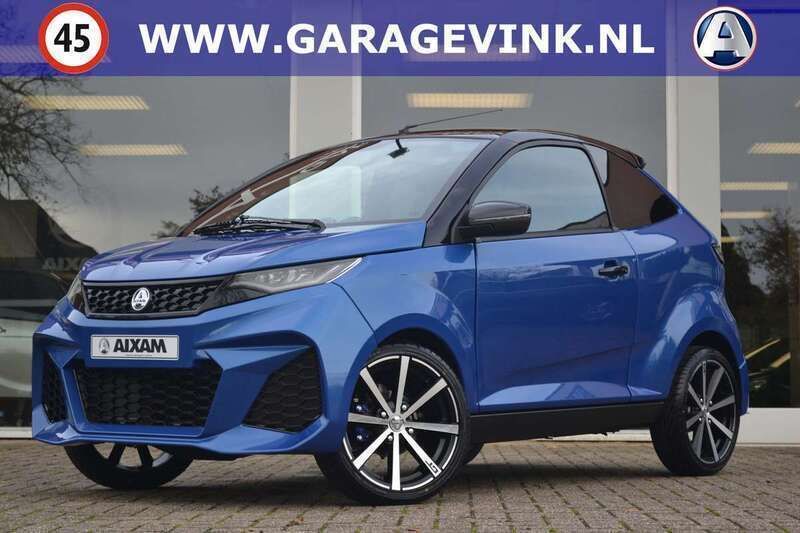 Blauw Nieuw 2025 Aixam Microcar Hatchback | € 19.239 - Afbeelding 1/4