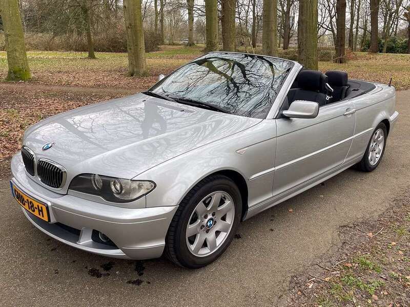 Zilver Gebruikt 2003 BMW 325 Cabriolet Cabriolet | € 6.750 - Afbeelding 1/4