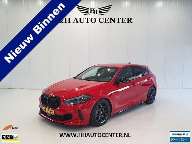 Rood Gebruikt 2020 BMW M135 M Performance Hatchback | € 34.950 (Goede deal) - Afbeelding 1/4