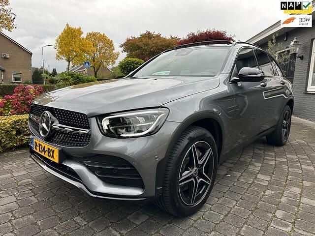 Grijs Gebruikt 2022 Mercedes GLC300 AMG SUV | € 39.500 - Afbeelding 1/4