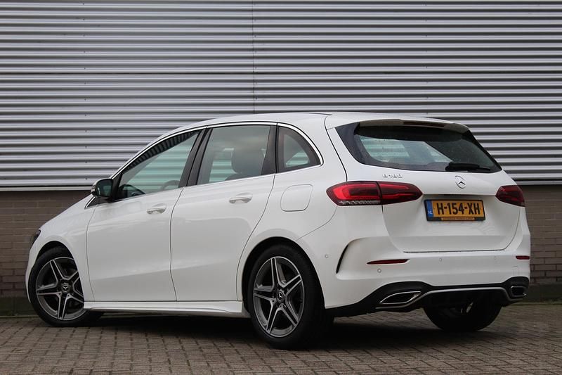 Occasion Mercedes B180 Business 136 PK (100 kW) 2020 Wit MPV