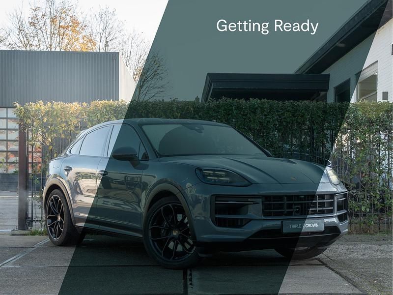 Grijs Gebruikt 2023 Porsche Cayenne SUV | € 109.950 - Afbeelding 1/4