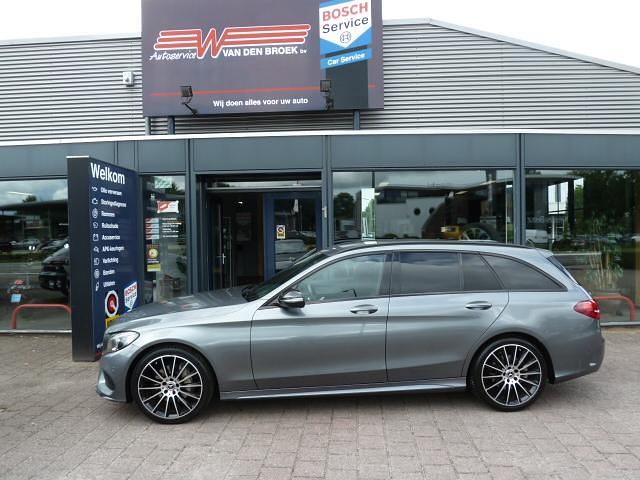 Grijs Gebruikt 2017 Mercedes C180 Sport Edition Stationwagen | € 17.950 (Eerlijke prijs) - Afbeelding 1/4