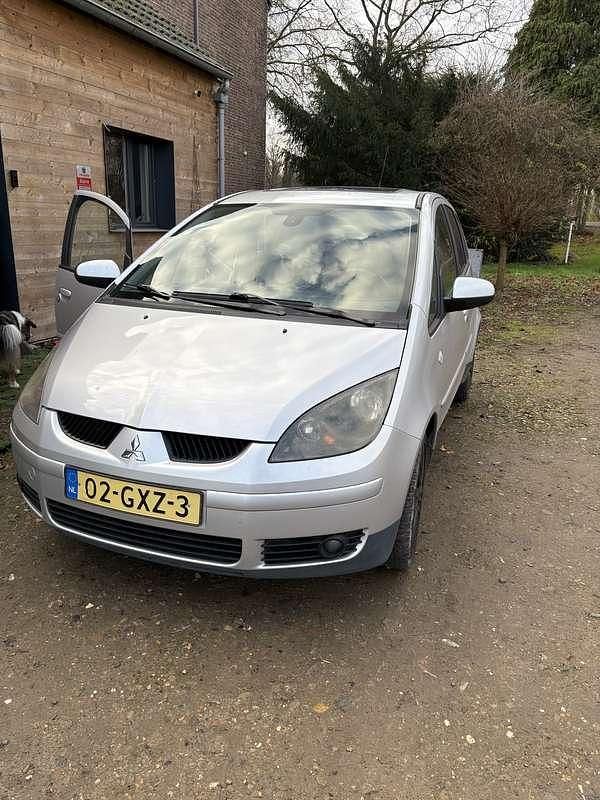 Zilver Gebruikt 2008 Mitsubishi Colt Sedan | € 2.950 (Iets duurder) - Afbeelding 1/4