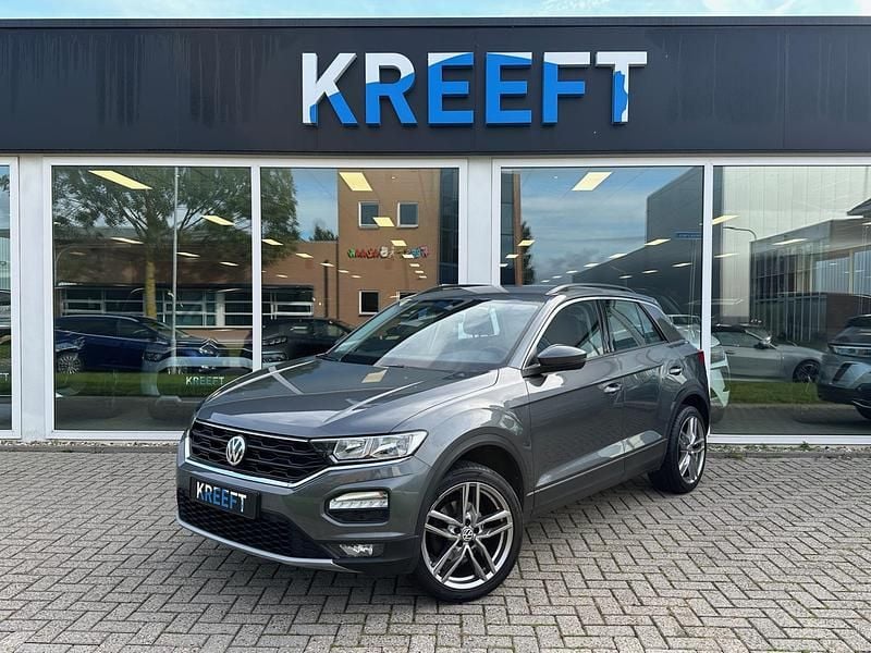 Grijs Gebruikt 2020 VW T-Roc Sport SUV | € 23.950 (Goede deal) - Afbeelding 1/4