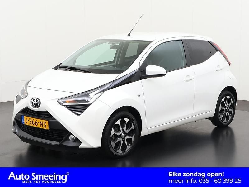 Wit Gebruikt 2020 Toyota Aygo Hatchback | € 15.945 (Eerlijke prijs) - Afbeelding 1/4