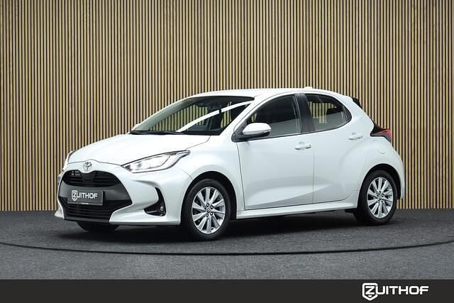 Wit Occasion 2022 Toyota Yaris Business Edition Hatchback | € 19.450 (Super prijs) - Afbeelding 1/4