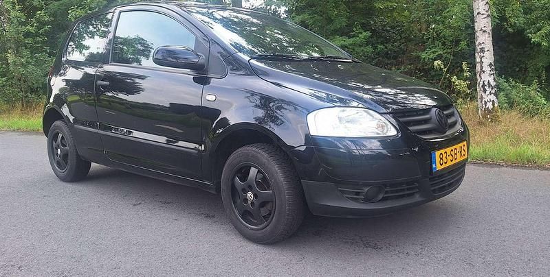 Zwart Gebruikt 2005 VW Fox Trendline Hatchback | € 1.150 (Eerlijke prijs) - Afbeelding 1/4