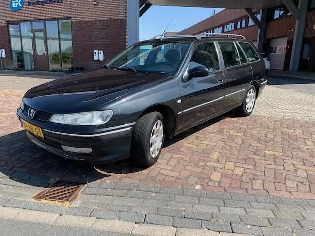 Zwart Gebruikt 2001 Peugeot 406 Stationwagen | € 999 - Afbeelding 1/4