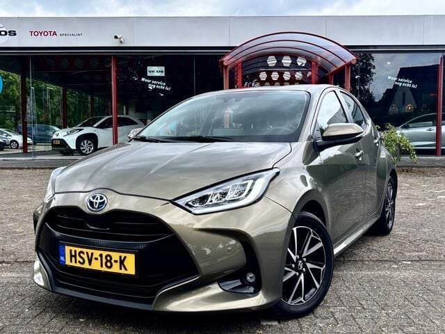 Groen Gebruikt 2024 Toyota Yaris Hatchback | € 24.990 (Eerlijke prijs) - Afbeelding 1/4