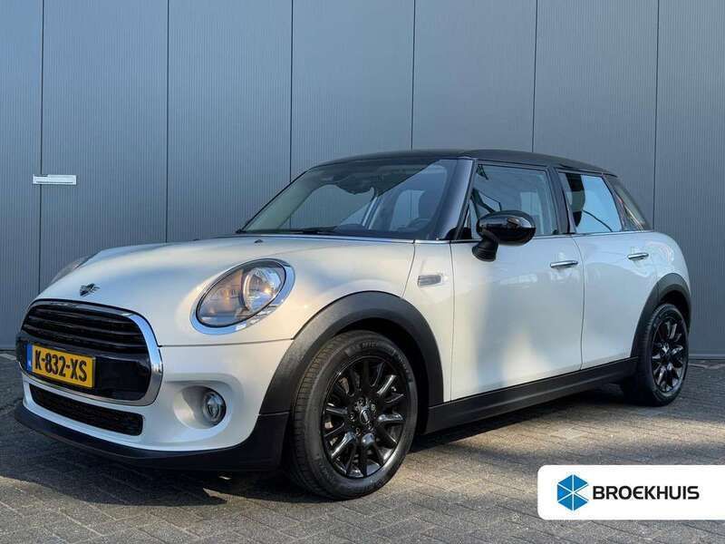 Wit Gebruikt 2021 Mini Cooper Business Hatchback | € 19.900 (Eerlijke prijs) - Afbeelding 1/4