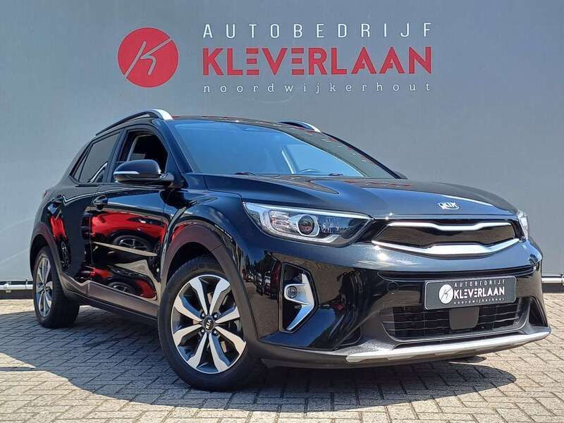 Zwart Gebruikt 2021 Kia Stonic SUV | € 18.950 (Eerlijke prijs) - Afbeelding 1/4