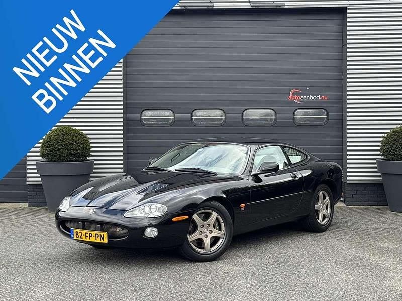 Zwart Gebruikt 2000 Jaguar XKR Coupé | € 11.900 - Afbeelding 1/4