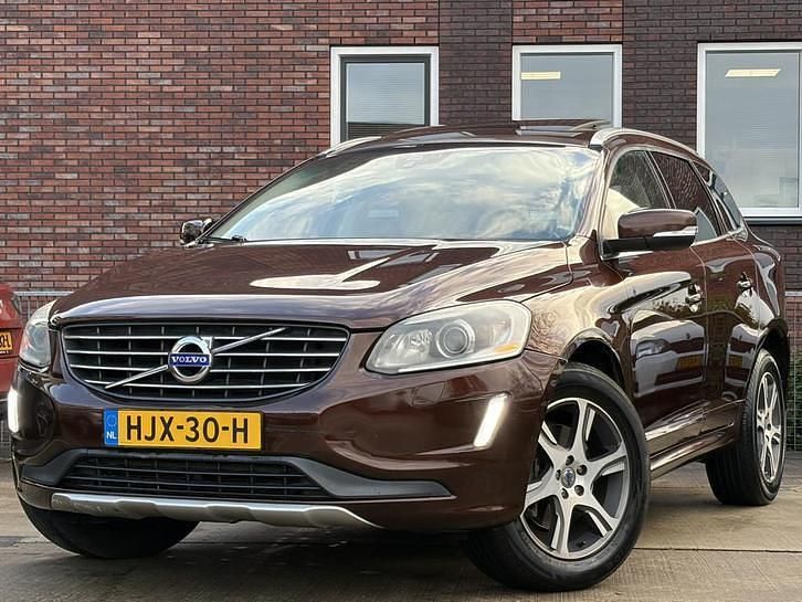 Bruin Occasion 2014 Volvo XC60 Summum SUV | € 21.850 (Eerlijke prijs) - Afbeelding 1/4