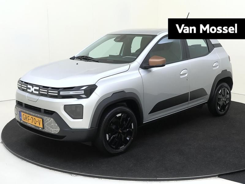 Grijs Gebruikt 2024 Dacia Spring Extreme Hatchback | € 15.240 (Eerlijke prijs) - Afbeelding 1/4