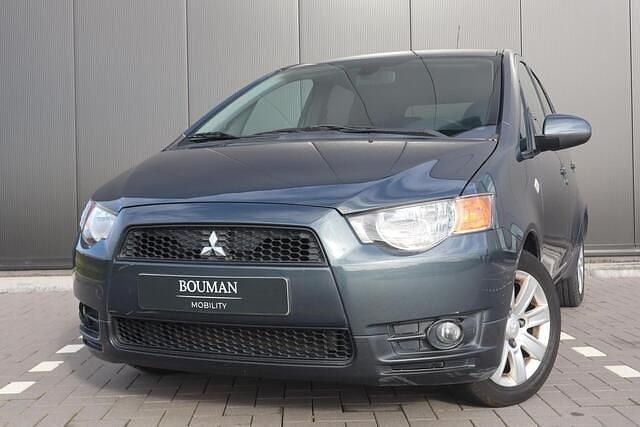 Grijs Gebruikt 2013 Mitsubishi Colt Hatchback | € 5.250 (Goede deal) - Afbeelding 1/4