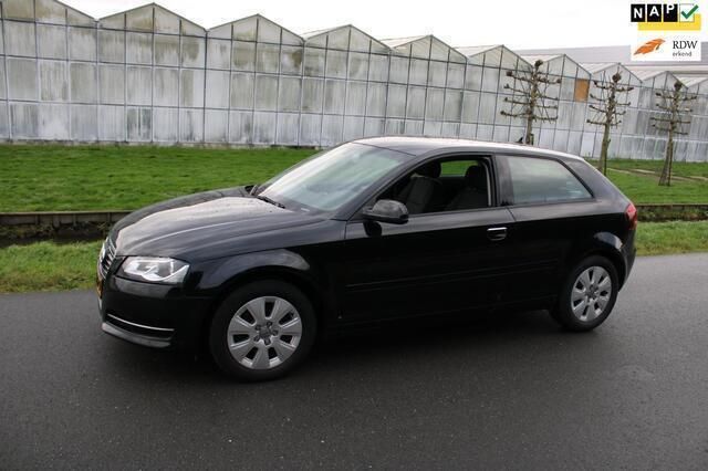 Zwart, metallic lak Gebruikt 2012 Audi A3 Attraction Hatchback | € 9.450 (Eerlijke prijs) - Afbeelding 1/4