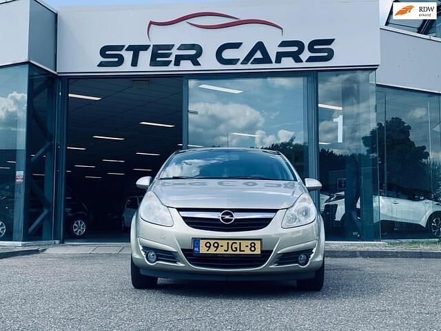 Occasion Opel Corsa Enjoy 90 PK (66 kW) 2008 Geel Hatchback