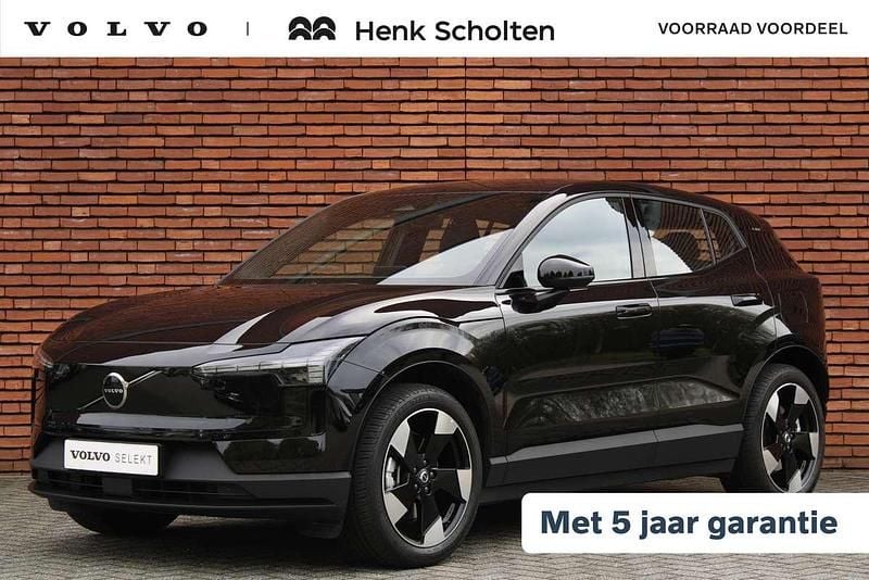 Zwart Nieuw 2025 Volvo EX30 Plus SUV | € 38.750 - Afbeelding 1/4