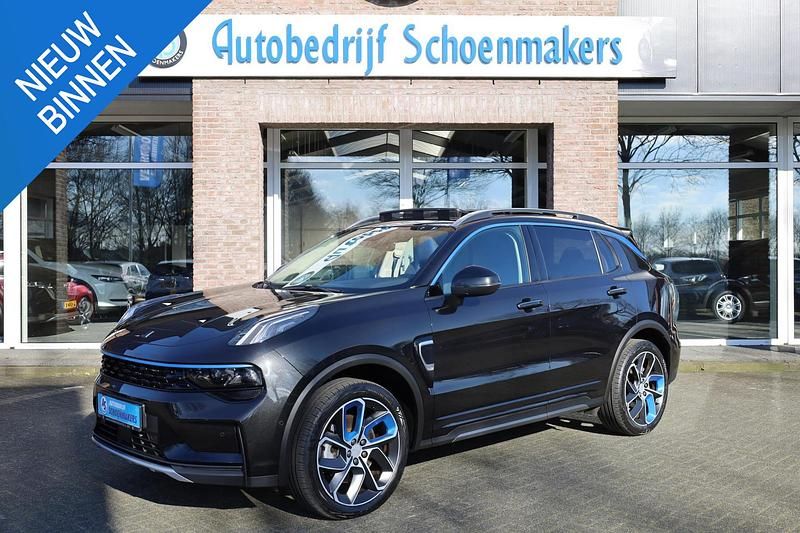 Zwart Gebruikt 2023 Lynk & Co 01 SUV | € 27.445 (Eerlijke prijs) - Afbeelding 1/1
