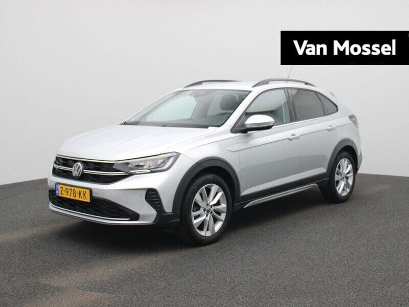 Grijs Gebruikt 2024 VW Taigo Business SUV | € 22.400 (Eerlijke prijs) - Afbeelding 1/4