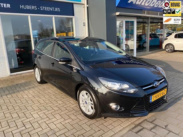 Zwart Occasion 2013 Ford Focus Titanium Stationwagen | € 1.750 (Super prijs) - Afbeelding 1/4
