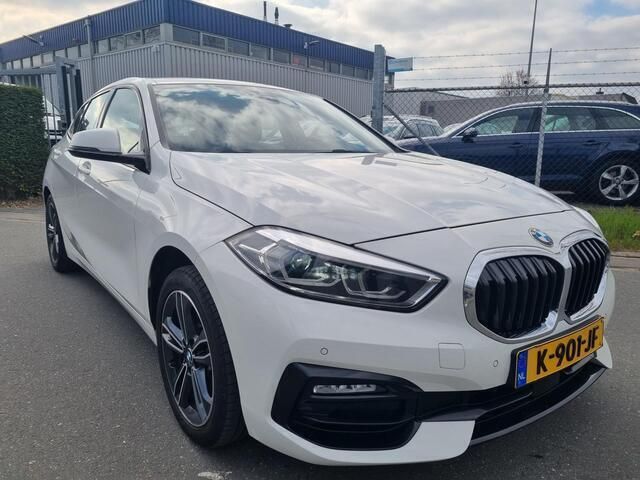 Occasion BMW 116 Executive 109 PK (80 kW) 2021 Wit Hatchback