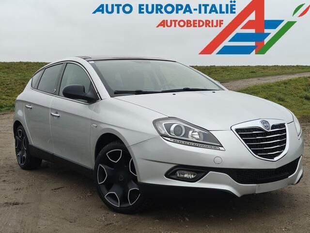 Zilver Gebruikt 2012 Lancia Delta Gold Hatchback | € 13.950 - Afbeelding 1/4