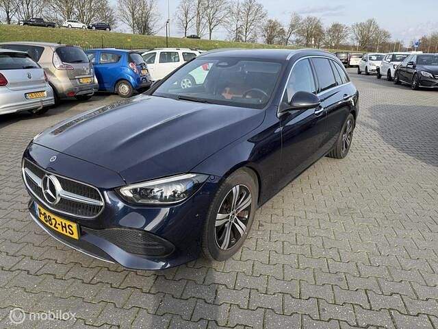 Occasion Mercedes C180 AMG line 170 PK (125 kW) 2022 Blauw Stationwagen