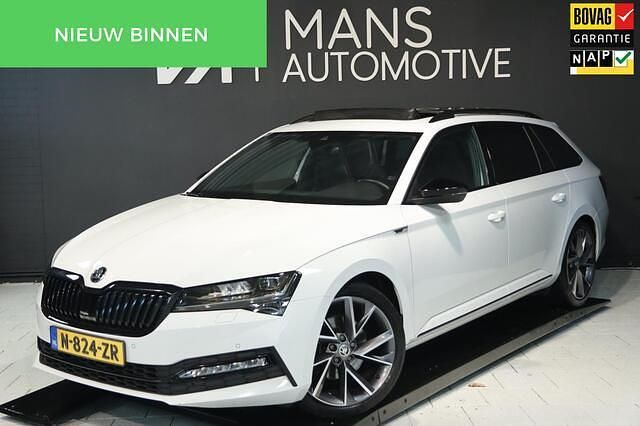 Wit, metallic lak Gebruikt 2022 Skoda Superb Business Line Stationwagen | € 31.950 (Iets duurder) - Afbeelding 1/4