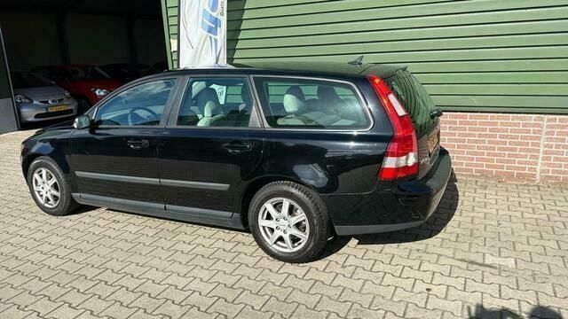 Occasion Volvo V50 125 PK (91 kW) 2004 Zwart Stationwagen
