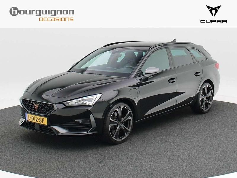 Zwart Gebruikt 2021 Cupra Leon VZ Stationwagen | € 22.850 (Goede deal) - Afbeelding 1/4