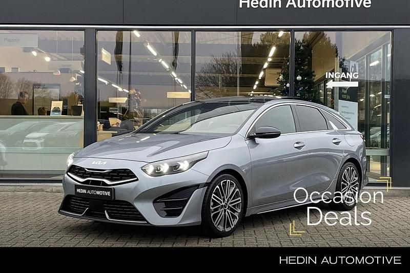 Grijs Occasion 2023 Kia ProCeed GT Stationwagen | € 28.945 (Eerlijke prijs) - Afbeelding 1/3