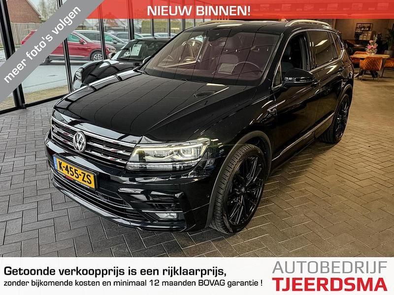 Zwart Occasion 2021 VW Tiguan Highline SUV | € 28.950 (Eerlijke prijs) - Afbeelding 1/4