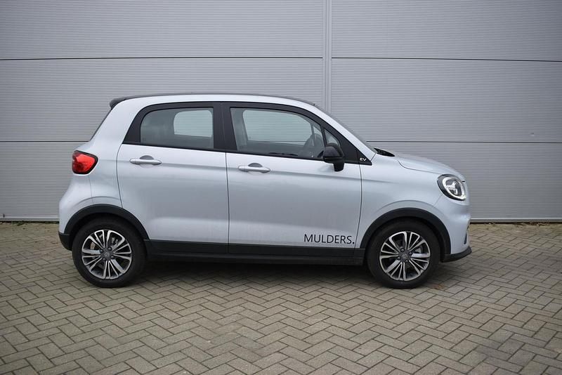 Occasion Leapmotor T03 69 kW (95 PK) 2024 Grijs Hatchback