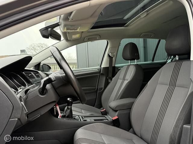 Occasion VW Golf VII Highline 110 PK (80 kW) 2017 Grijs Hatchback