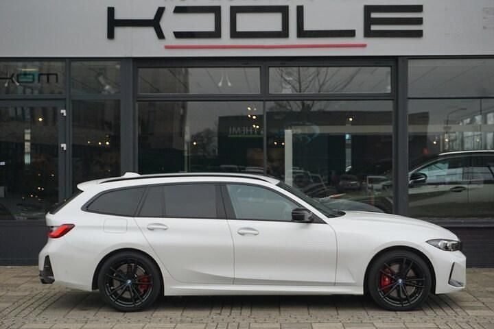 Occasion BMW 330e M Sport 292 PK (214 kW) 2022 Wit (metallic) Stationwagen