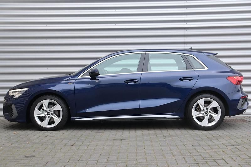 Occasion Audi A3 Sportback 2023 Blauw Hatchback