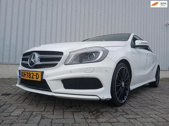 Wit Gebruikt 2013 Mercedes A180 Prestige Hatchback | € 3.495 - Afbeelding 1/4