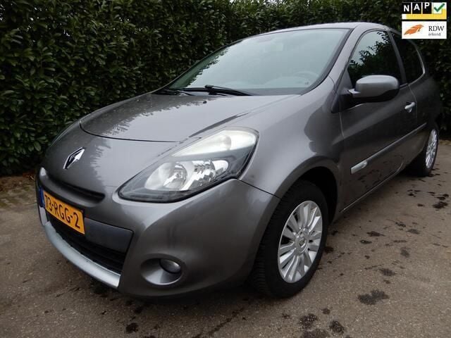 Grijs Gebruikt 2011 Renault Clio II Collection Hatchback | € 4.450 (Duur) - Afbeelding 1/4