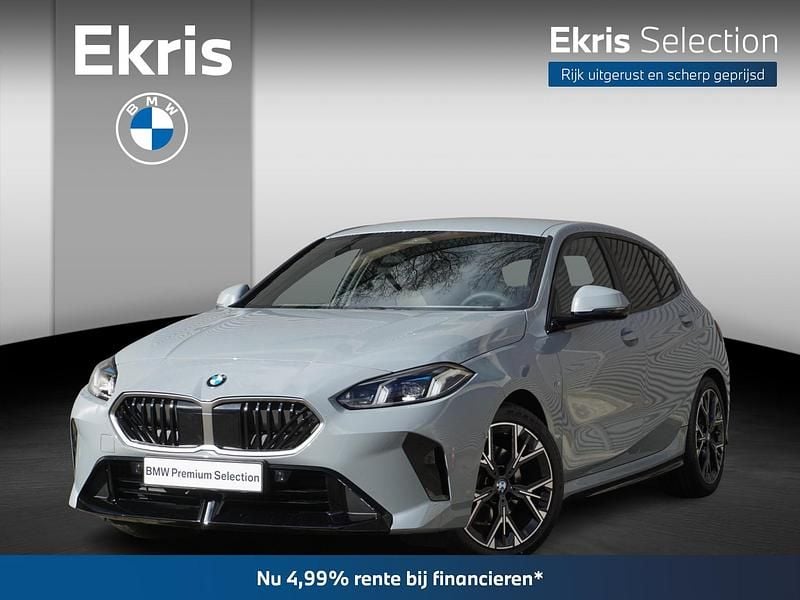 Grijs Gebruikt 2025 BMW 120 M Sport Hatchback | € 39.900 (Super prijs) - Afbeelding 1/4