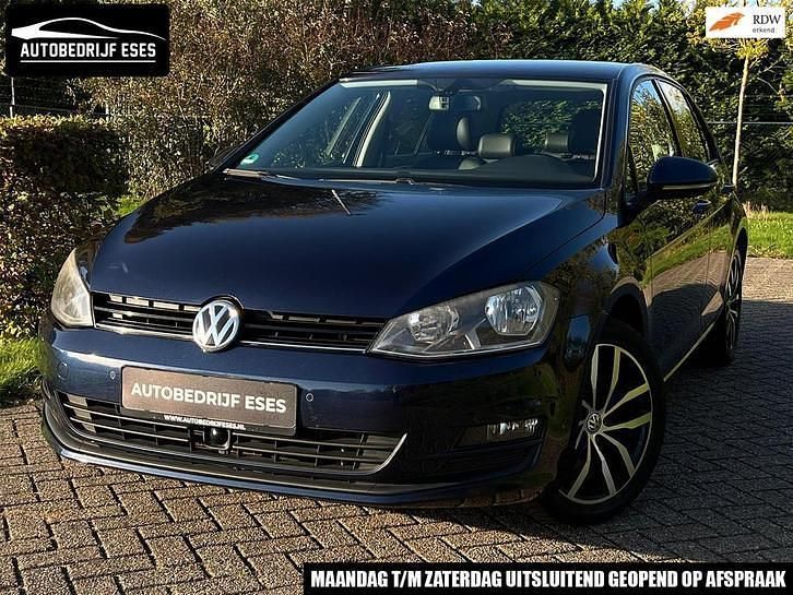 Blauw Gebruikt 2013 VW Golf VII Highline Hatchback | € 10.999 (Eerlijke prijs) - Afbeelding 1/1