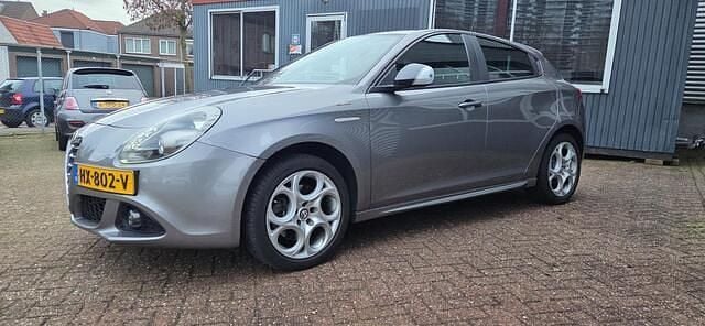 Occasion Alfa Romeo Giulietta Sprint 170 PK (125 kW) 2016 Grijs (metallic) Hatchback